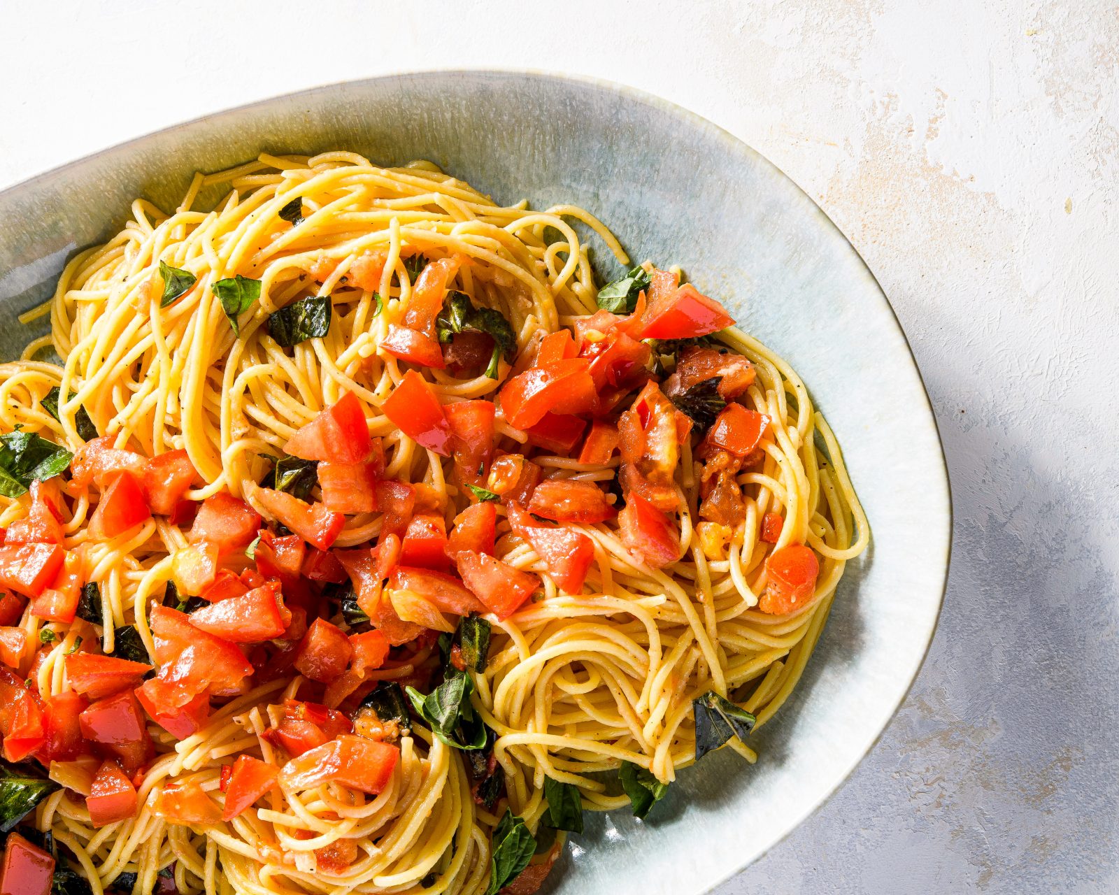 Spaghetti Aglio e Olio Fresh Tomatoes