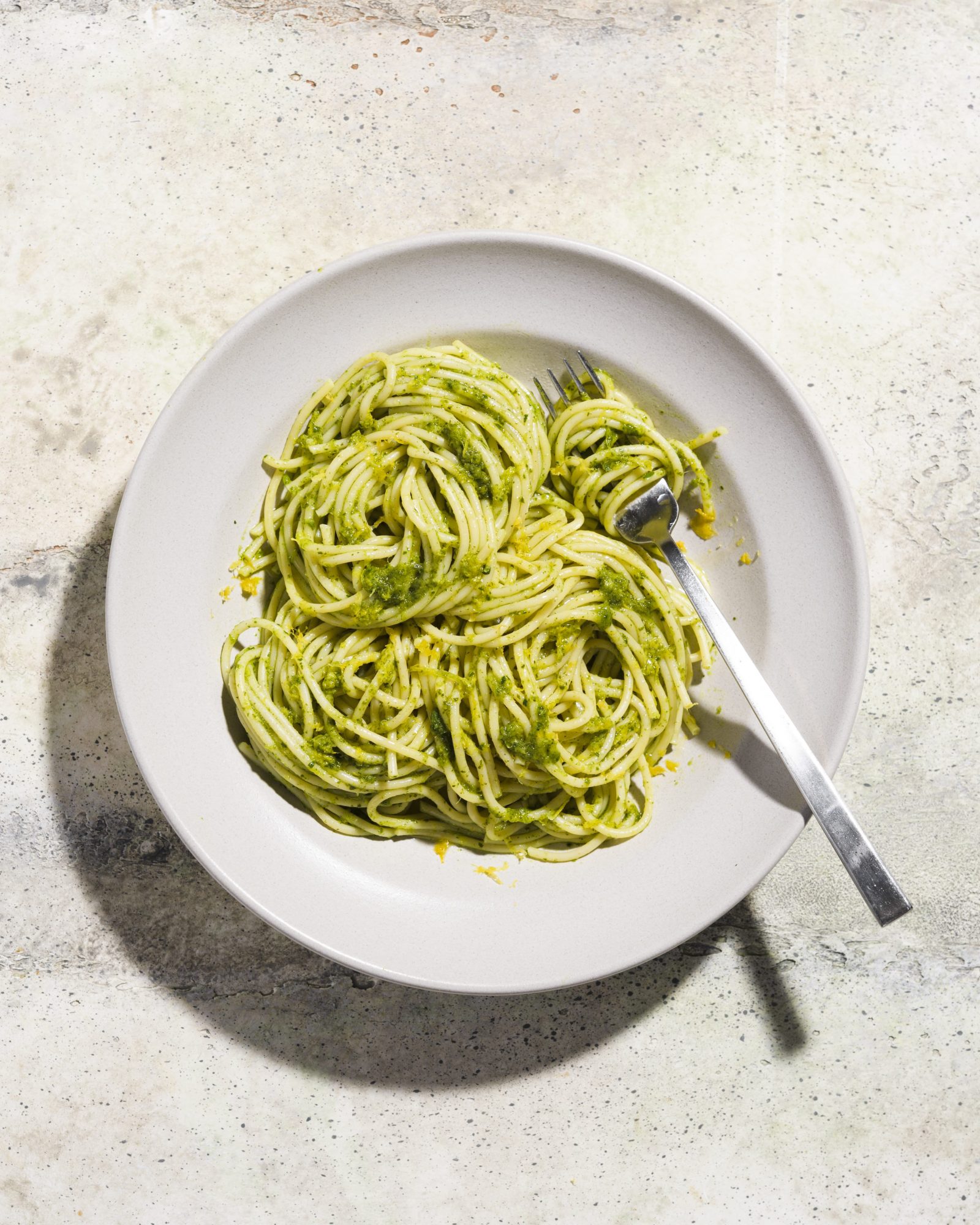 Spaghetti parsley pesto spaghetti al pesto di prezzemolo v