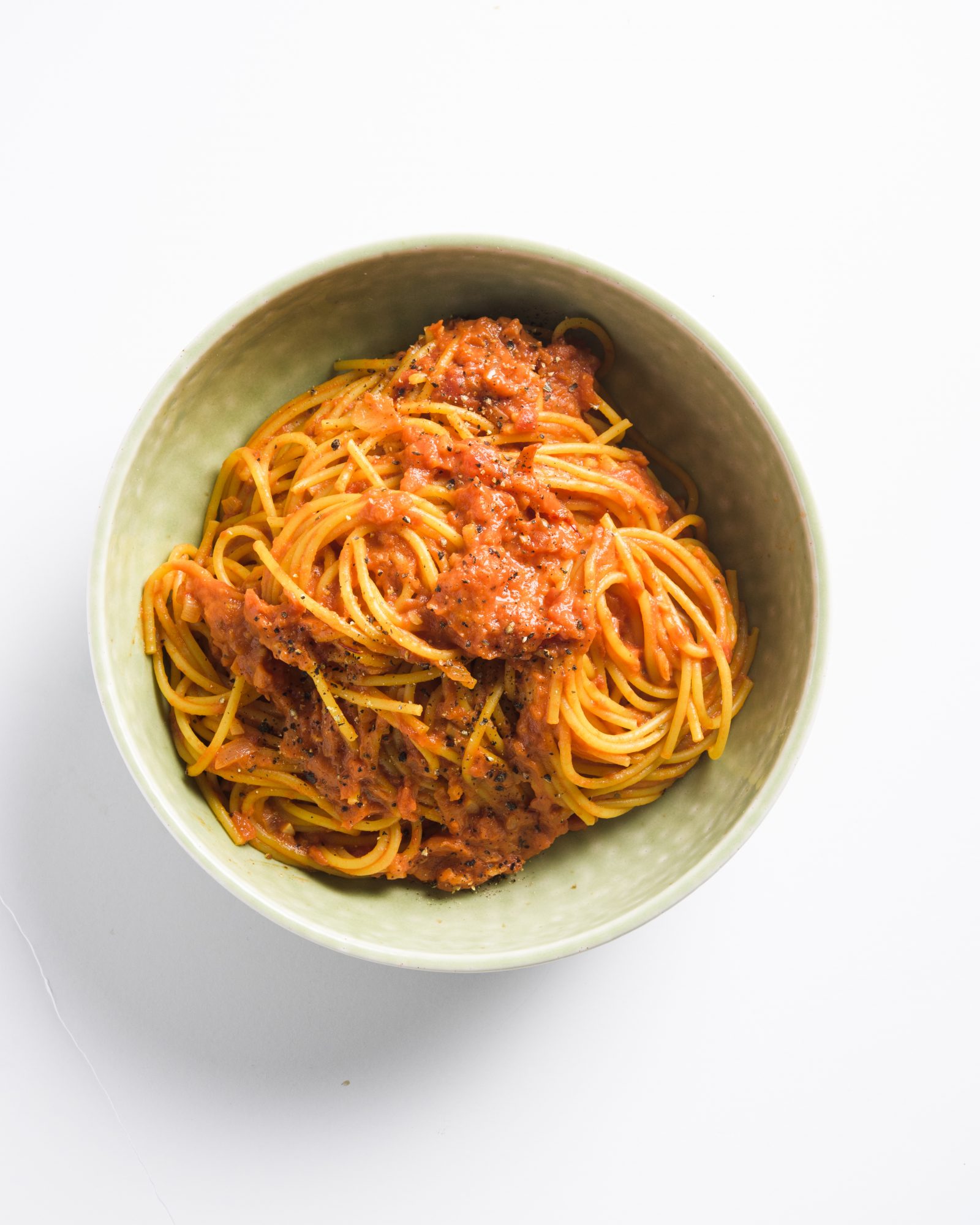 spaghetti-tomato-saffron-sauce