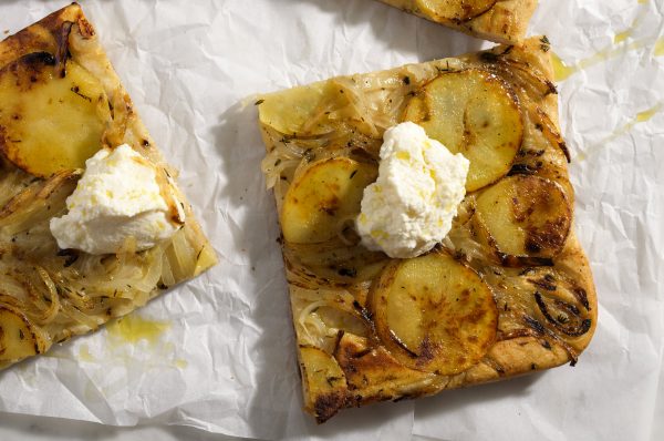 Inverted Pizza with Onions, Potatoes and Thyme