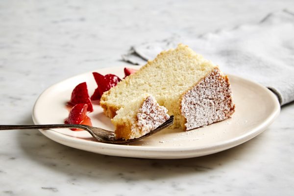 Strawberries and cream sponge cake | Australian Women's Weekly Food