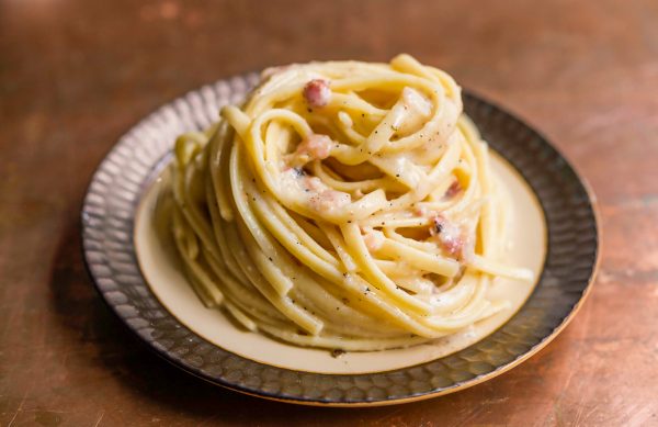 https://www.177milkstreet.com/assets/site/Recipes/_small/Spaghetti-Pancetta-Pasta-alla-Gricia.jpg