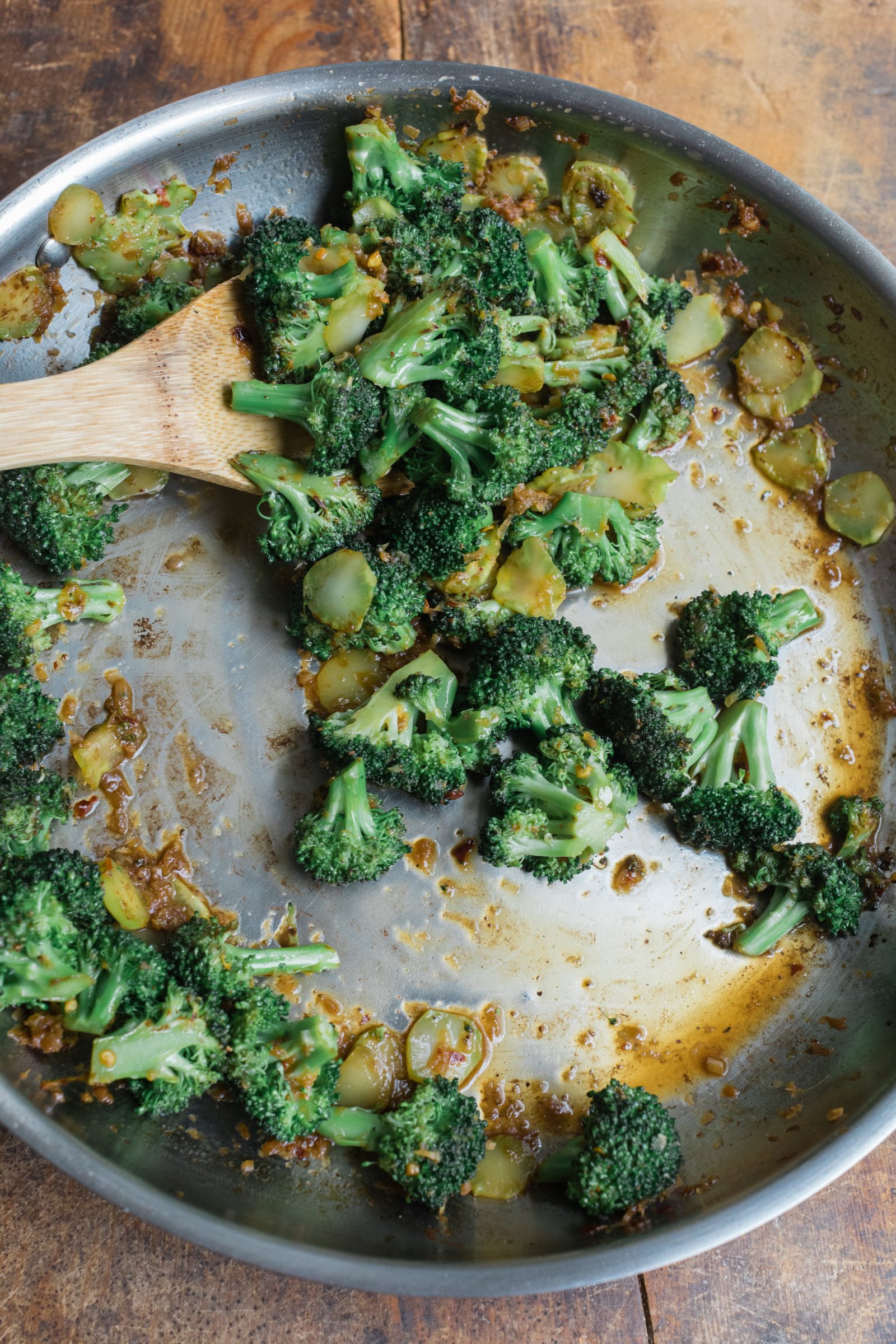 Stir-Fried Broccoli with Sichuan Peppercorns Step 4