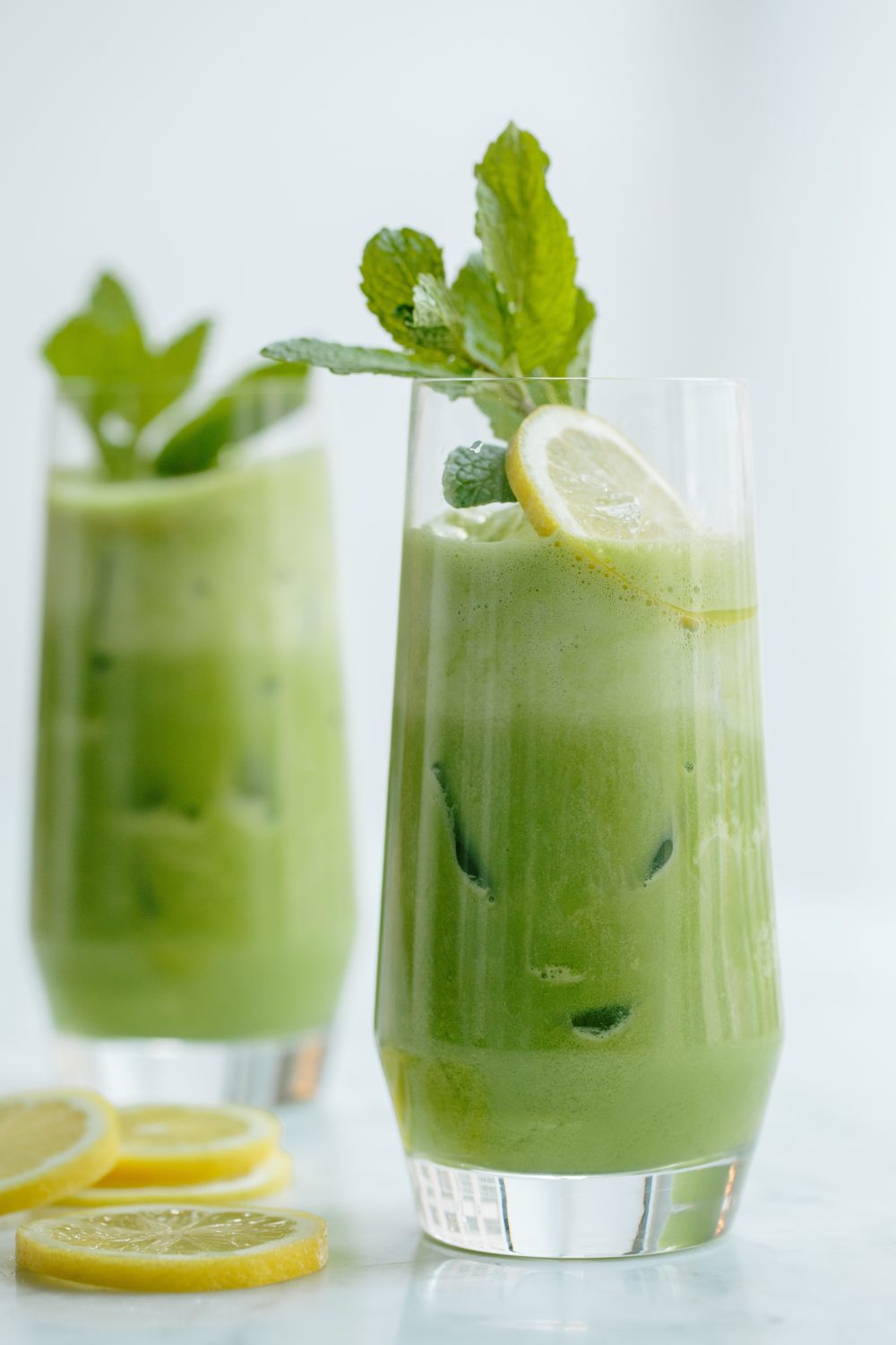 In Cario, cool drinks blend mint and lemon.