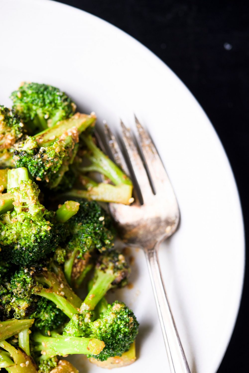 grilled-broccoli-japanese-style-toasted-sesame-sauce