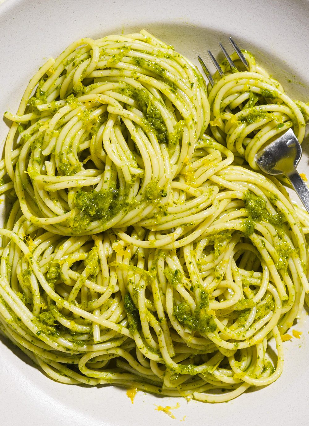 Spaghetti parsley pesto home