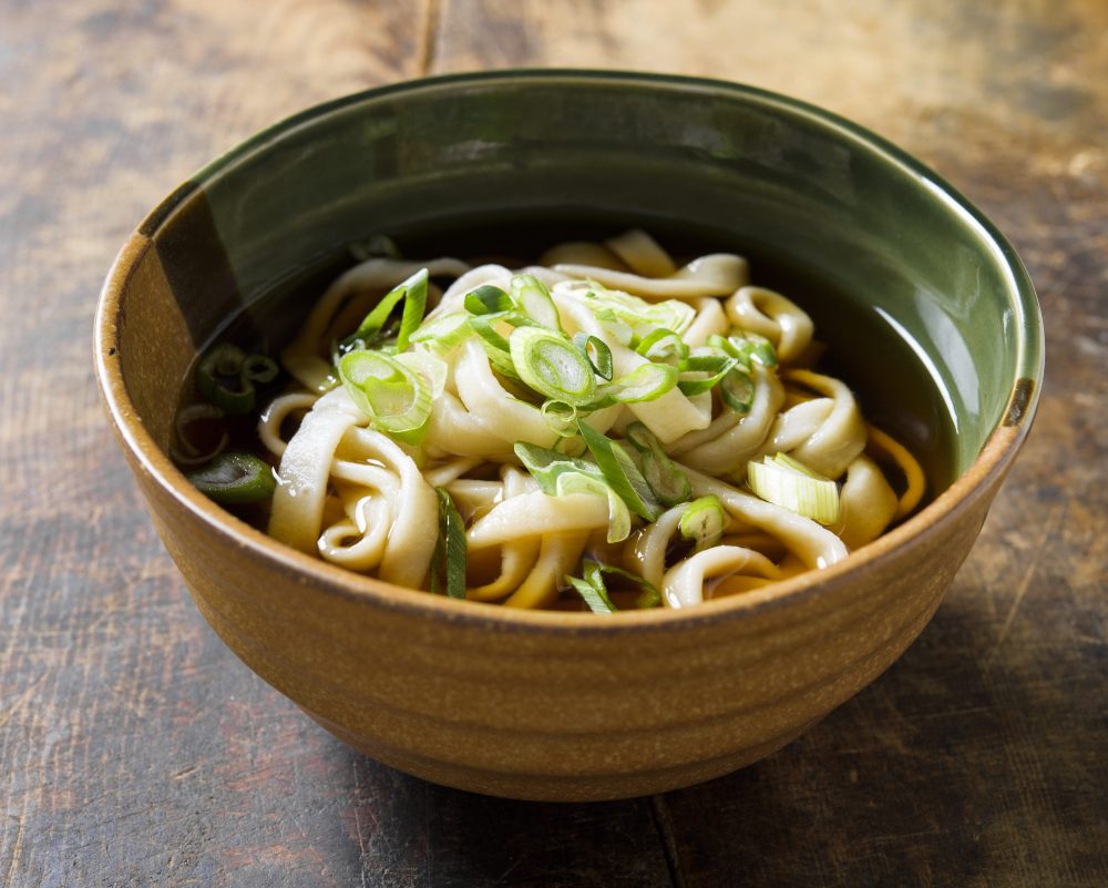 Udon noodles in soy broth h
